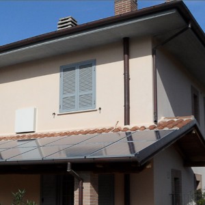Pannelli fotovoltaici su tetto. Due Emme Mariani